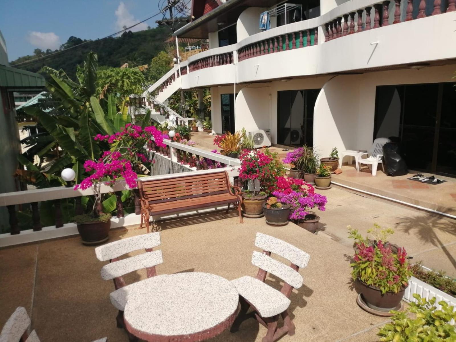 Blue Sky Residence Patong Екстер'єр фото