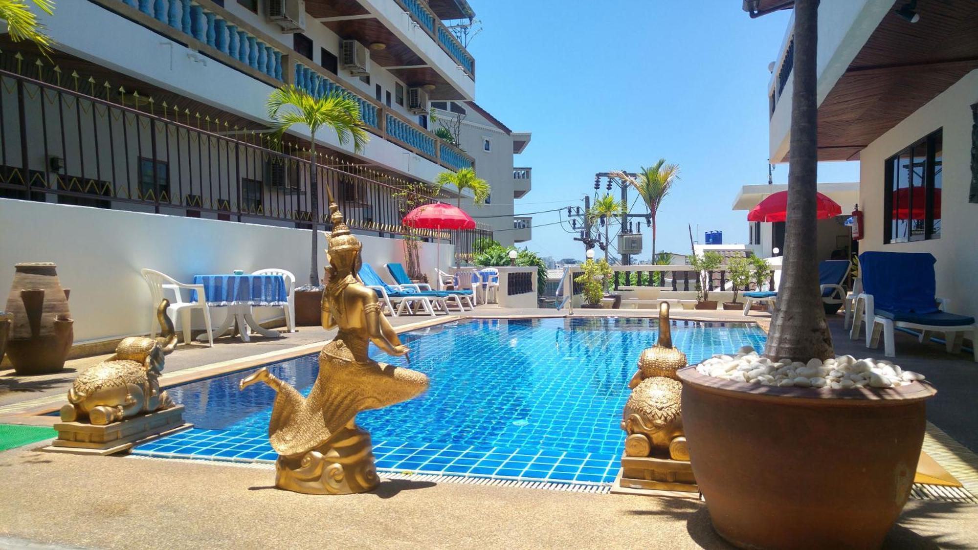 Blue Sky Residence Patong Екстер'єр фото