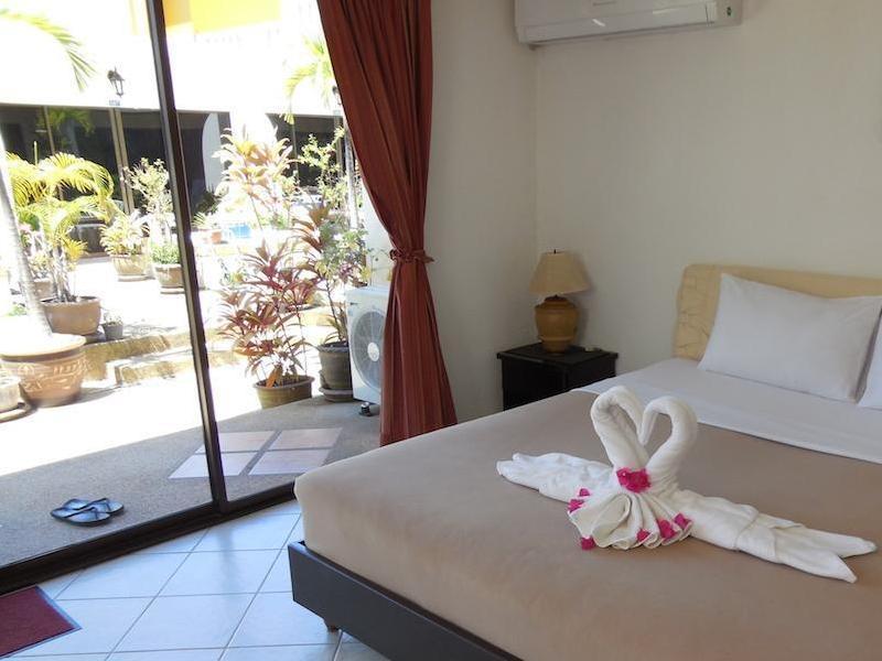 Blue Sky Residence Patong Екстер'єр фото