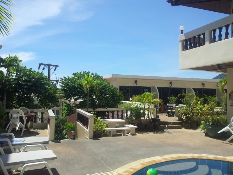 Blue Sky Residence Patong Екстер'єр фото