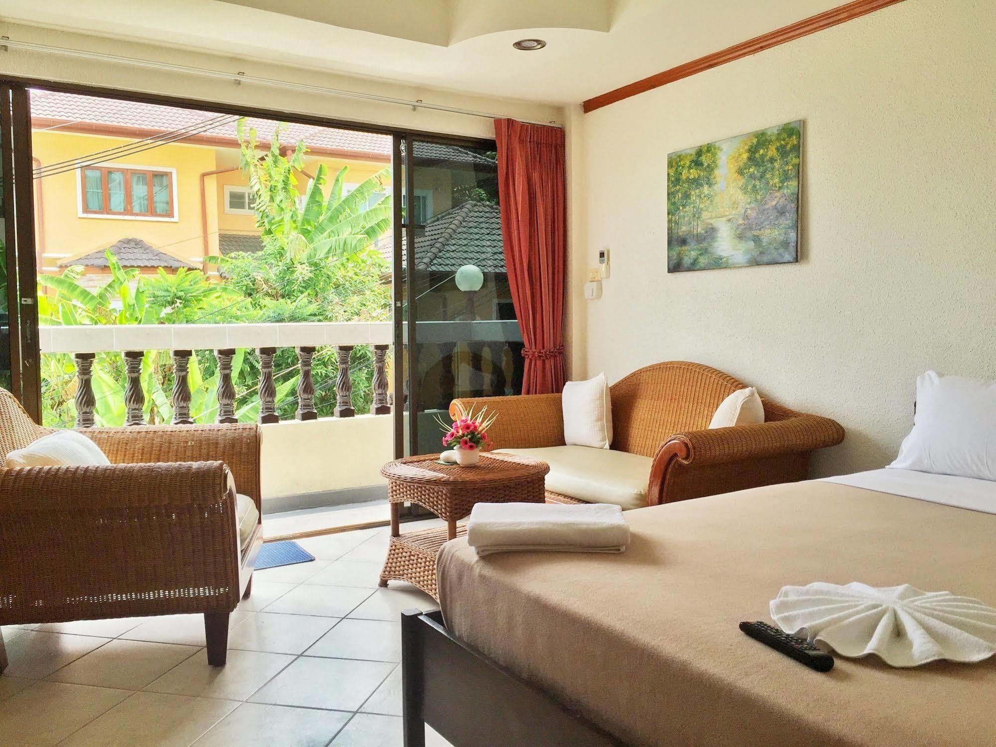 Blue Sky Residence Patong Екстер'єр фото