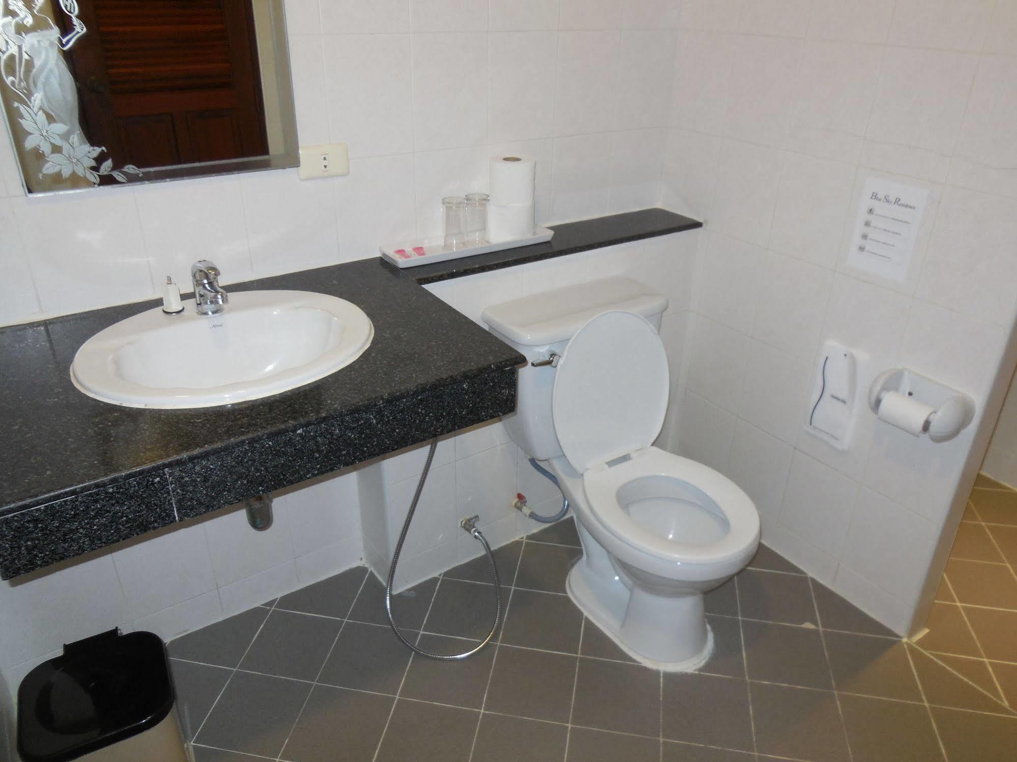Blue Sky Residence Patong Екстер'єр фото