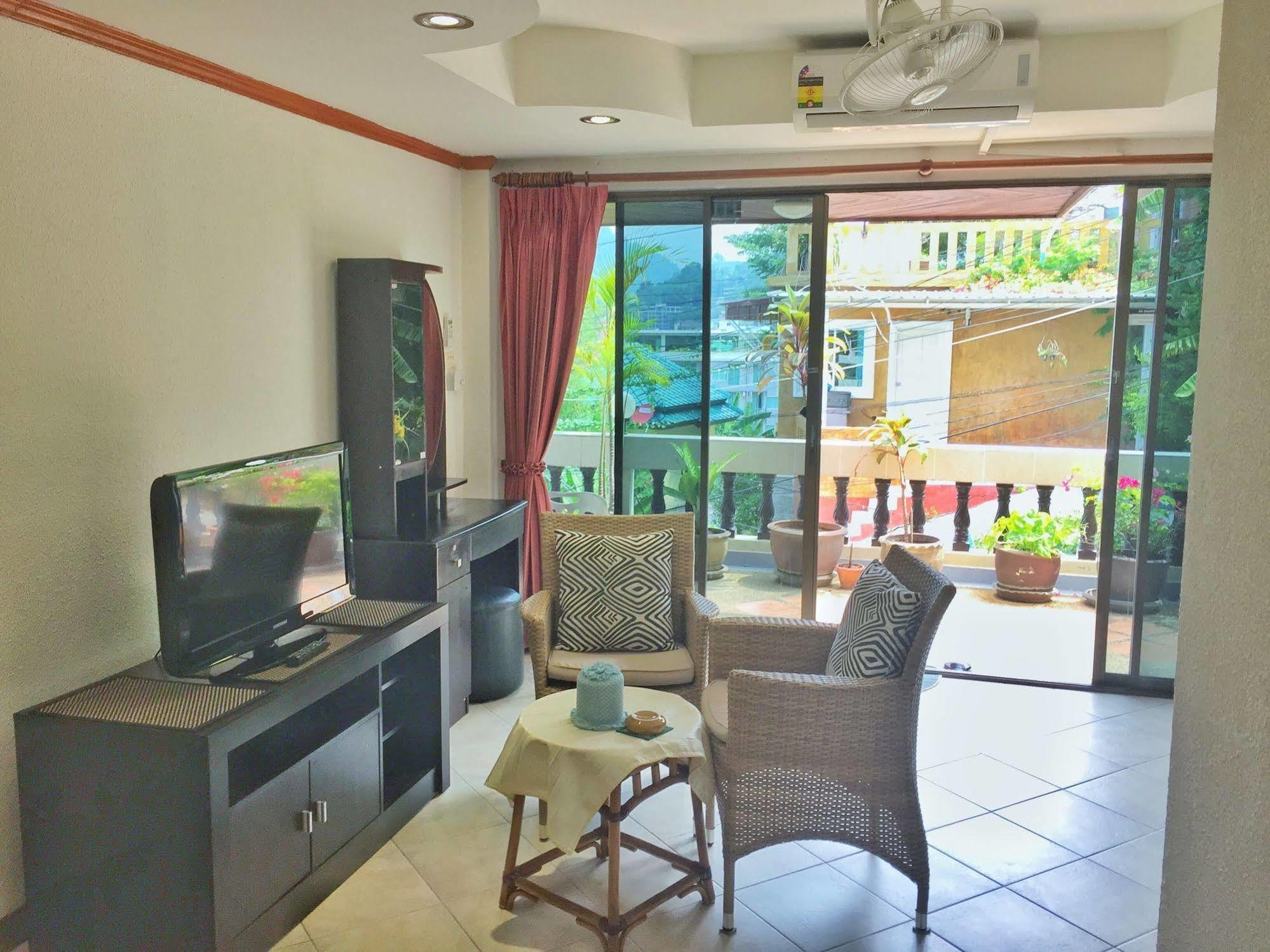 Blue Sky Residence Patong Екстер'єр фото
