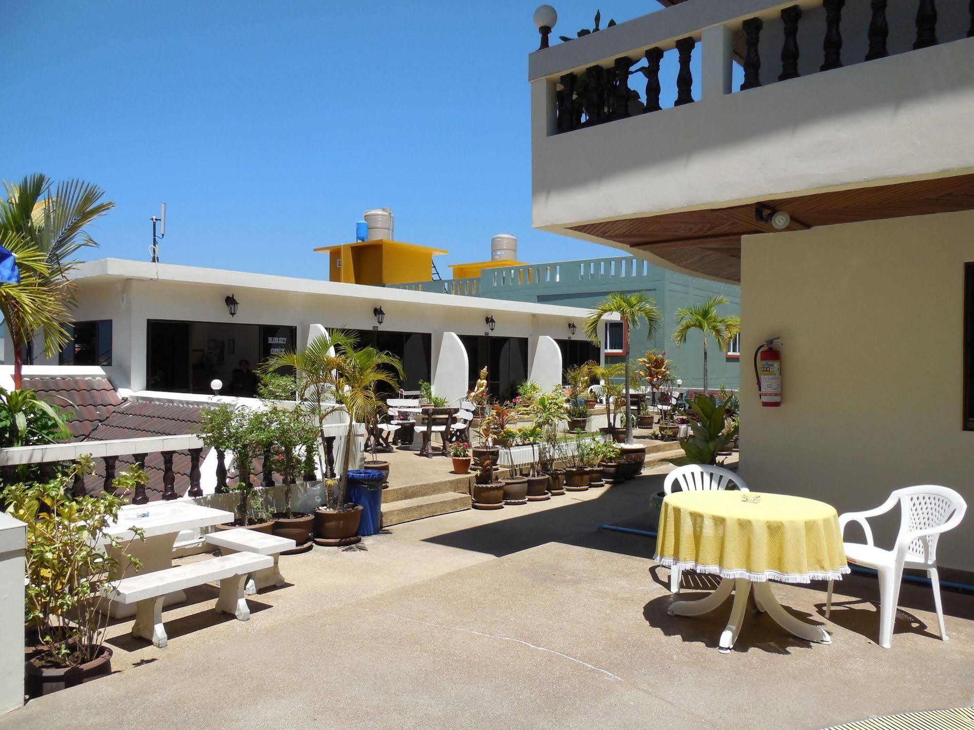 Blue Sky Residence Patong Екстер'єр фото