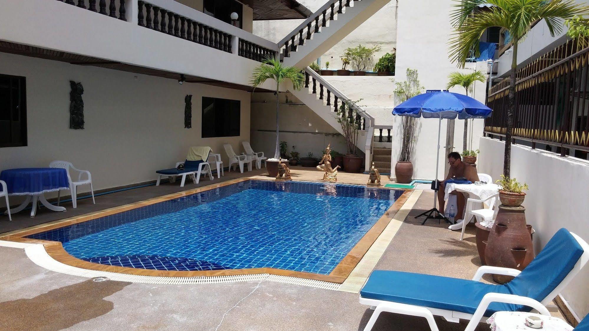 Blue Sky Residence Patong Екстер'єр фото