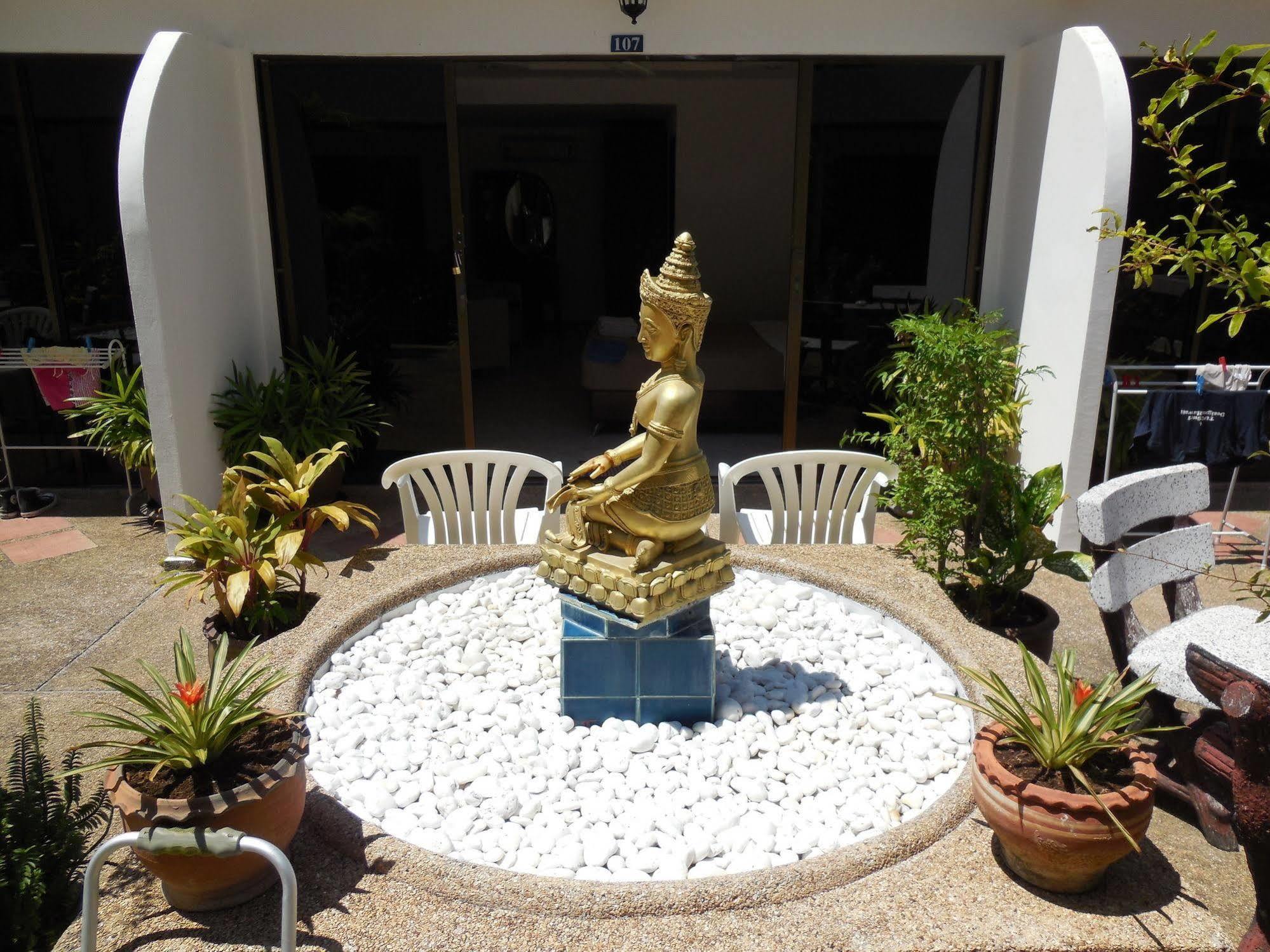 Blue Sky Residence Patong Екстер'єр фото